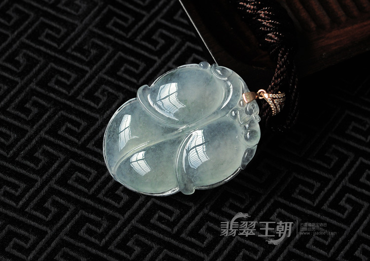 冰种飘花缅甸翡翠叶子挂件