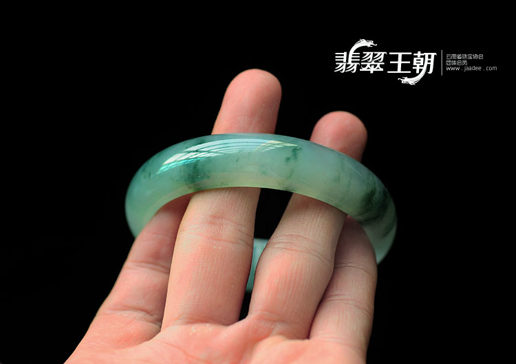 冰种飘花缅甸翡翠手镯(53)
