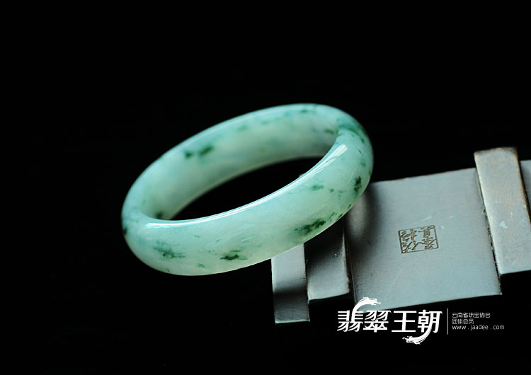 冰种飘花缅甸翡翠手镯(55.7)