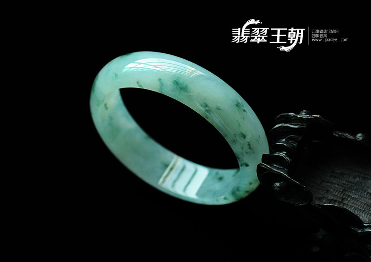 冰种飘花缅甸翡翠手镯(55.7)