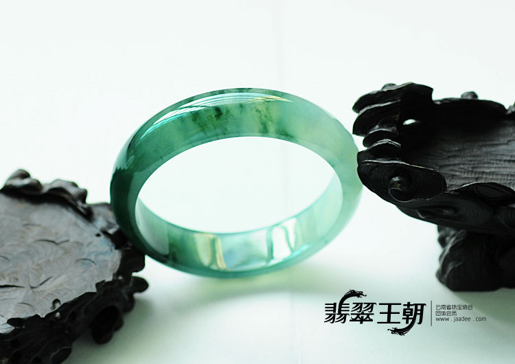 冰种飘花墨绿缅甸翡翠手镯(51.7)
