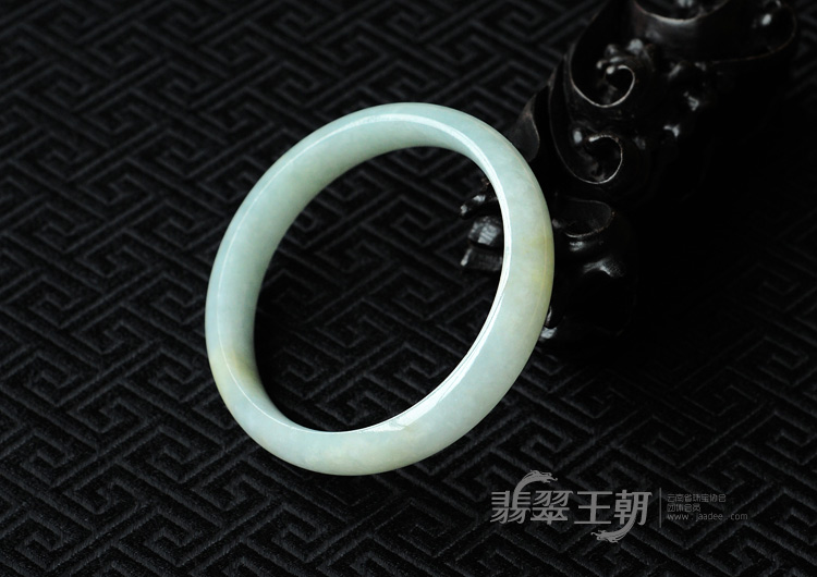 糯冰种青色缅甸翡翠手镯(58.3)