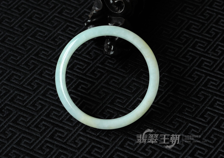 糯冰种青色缅甸翡翠手镯(58.3)