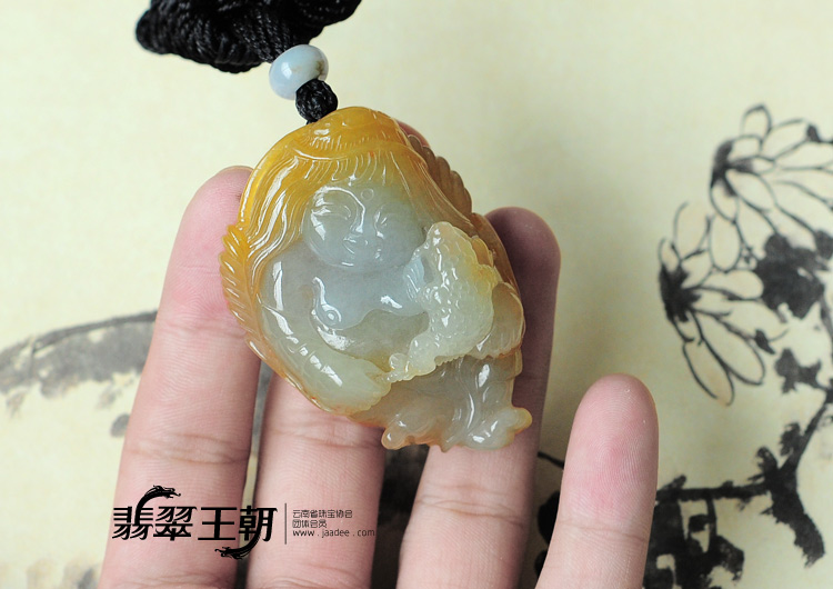 糯冰种黄翡缅甸翡翠刘海戏金蟾挂件