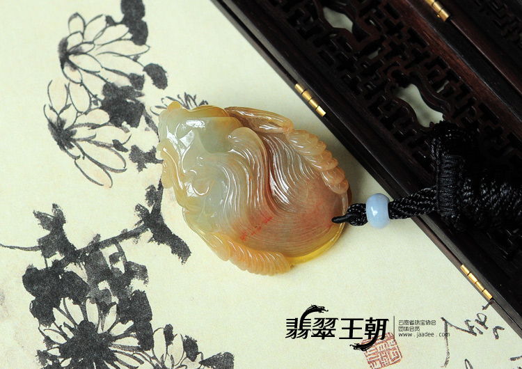糯冰种黄翡缅甸翡翠刘海戏金蟾挂件