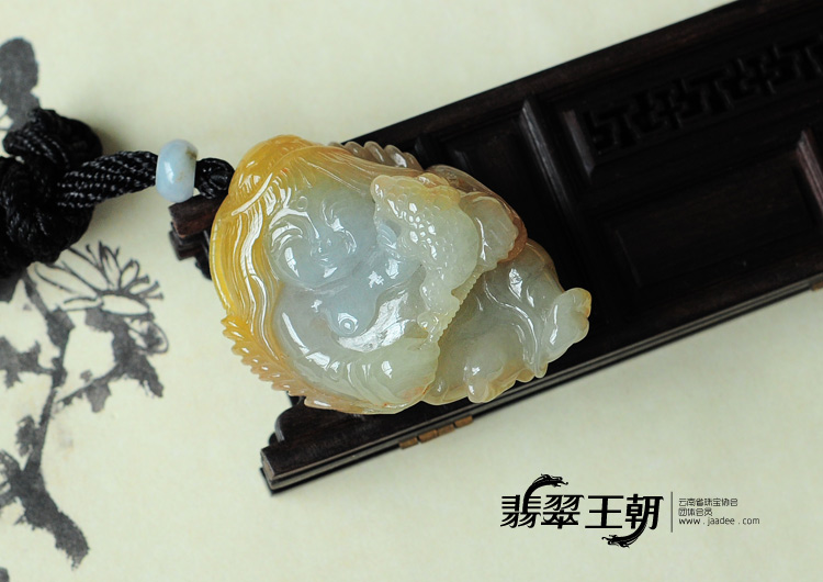 糯冰种黄翡缅甸翡翠刘海戏金蟾挂件