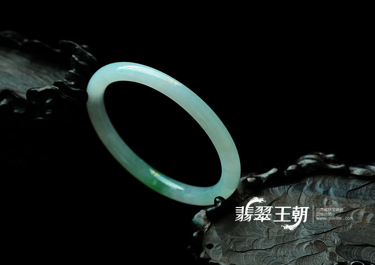 冰种飘翠缅甸翡翠圆条手镯(56.7)