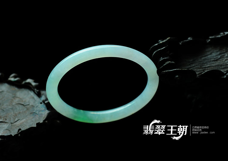 冰种飘翠缅甸翡翠圆条手镯(56.7)