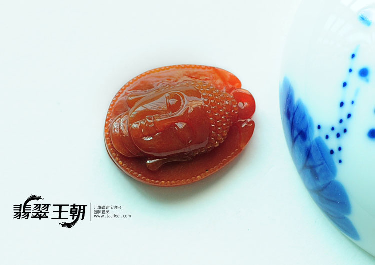 细糯种红翡缅甸翡翠释迦牟尼头像挂件