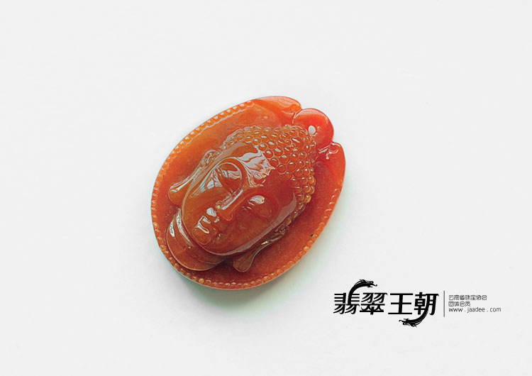 细糯种红翡缅甸翡翠释迦牟尼头像挂件