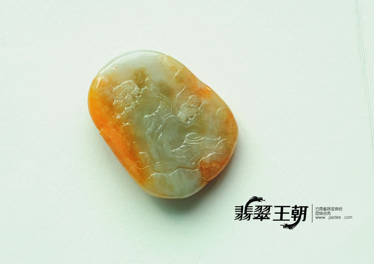 糯冰种红翡缅甸翡翠鹰头挂件