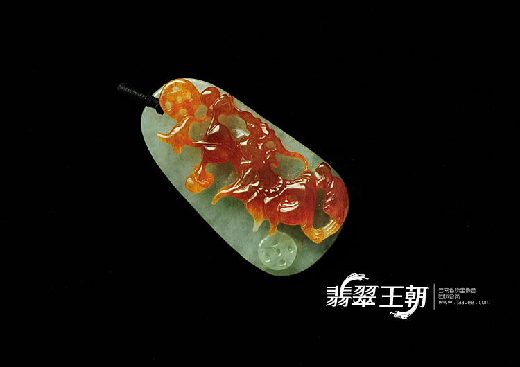冰种褐黄翡飘花缅甸翡翠龙牌挂件