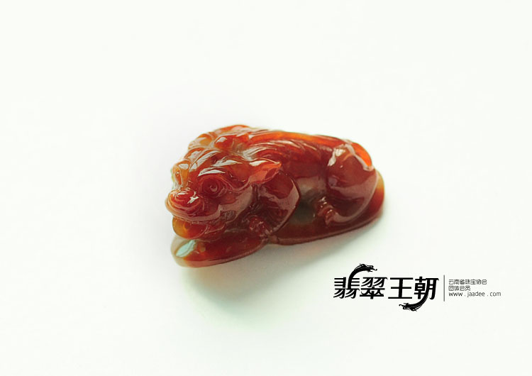 细糯种红翡缅甸翡翠貔貅挂件