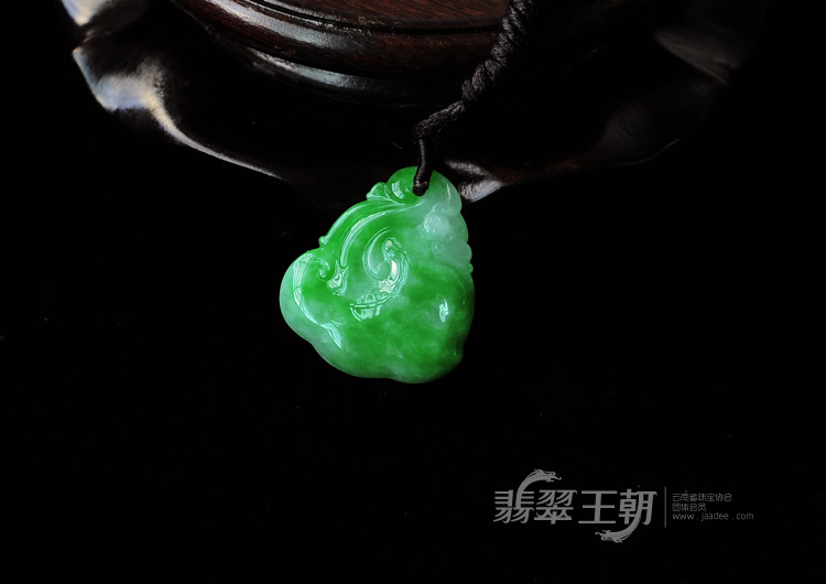 糯冰种翠色缅甸翡翠如意寿挂件