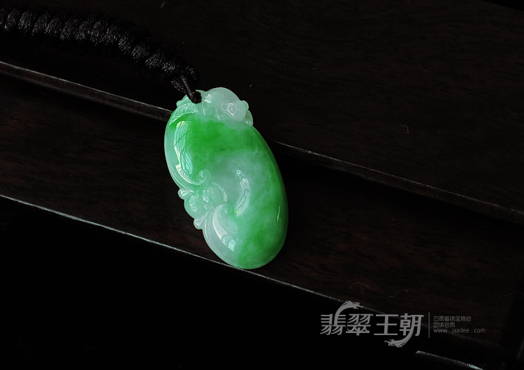 糯冰种翠色缅甸翡翠如意寿挂件