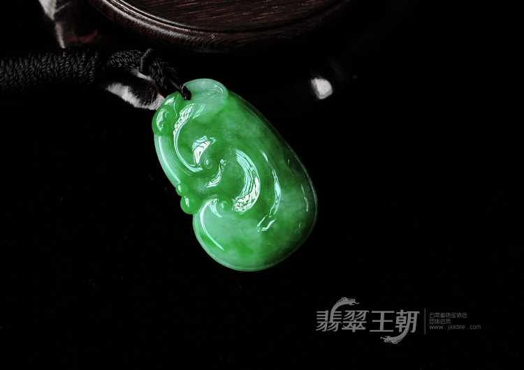 糯冰种阳绿满绿缅甸翡翠如意挂件