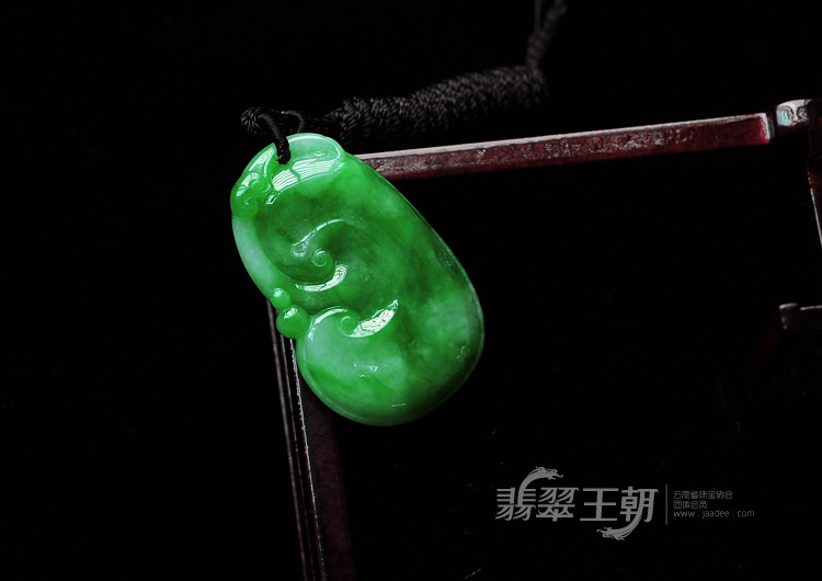 糯冰种阳绿满绿缅甸翡翠如意挂件
