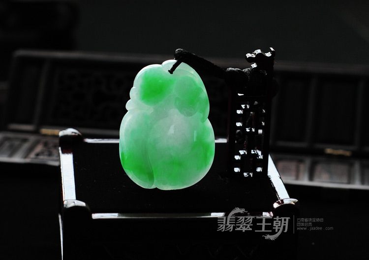 冰种翠色缅甸翡翠如意寿挂件