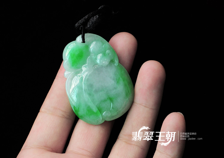 冰种翠色缅甸翡翠如意寿挂件