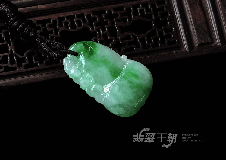 冰种翠色缅甸翡翠福禄寿挂件