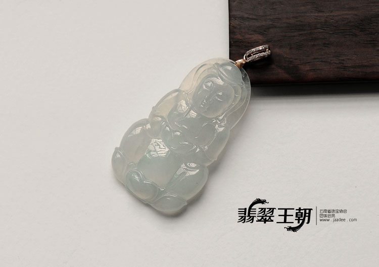 冰种紫罗兰缅甸翡翠观音挂件