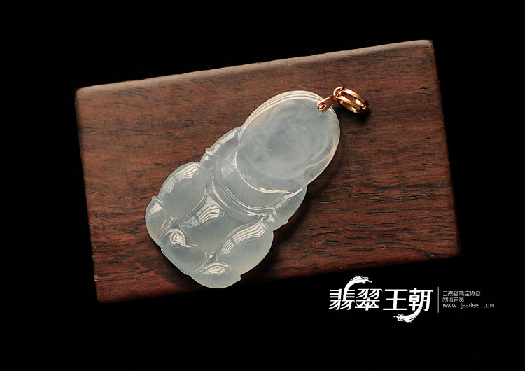 冰种紫罗兰缅甸翡翠观音挂件