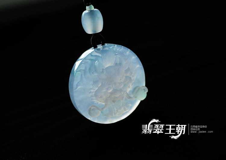 冰种淡紫罗兰飘花缅甸翡翠龙头玉牌挂件