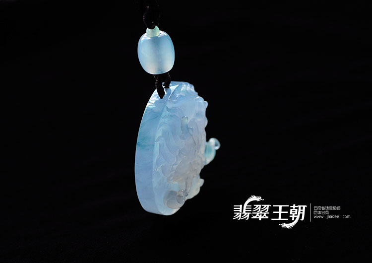 冰种淡紫罗兰飘花缅甸翡翠龙头玉牌挂件