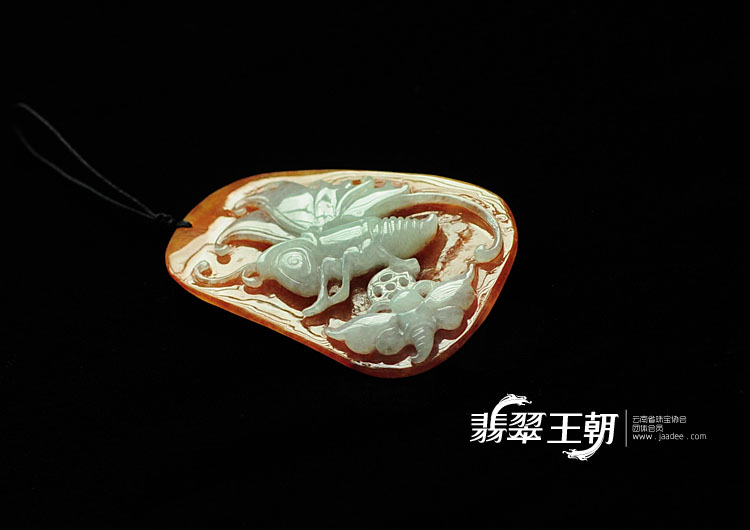 冰种黄翡缅甸翡翠蝴蝶挂件
