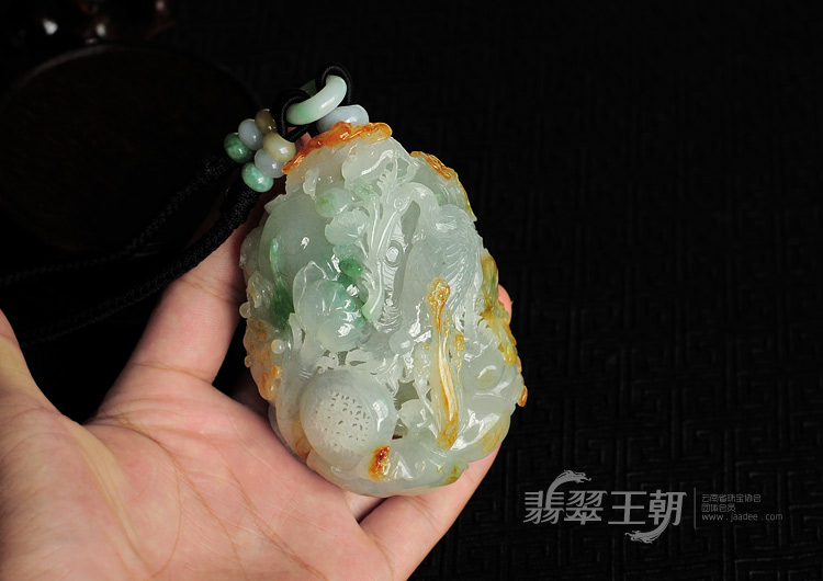 冰种红黄翡飘花缅甸翡翠一路连科手玩件
