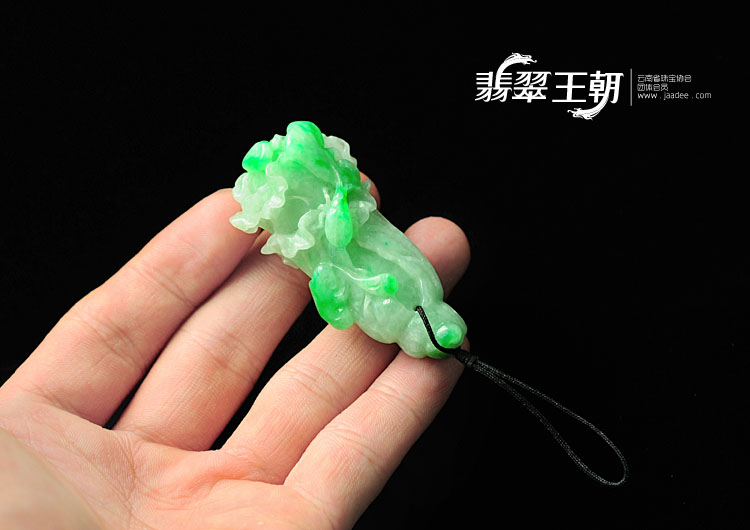 糯冰种翠色缅甸翡翠发财挂件
