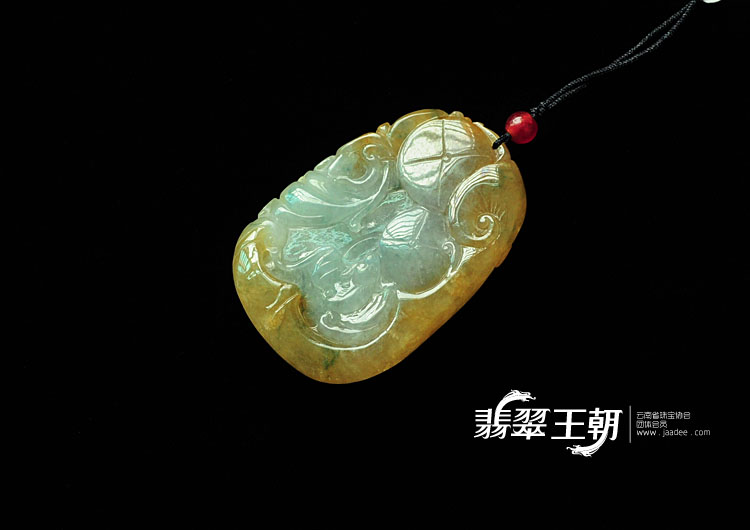 冰种褐黄翡飘花缅甸翡翠龙牌挂件