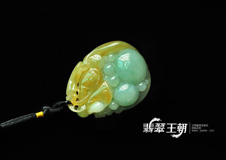 糯冰种黄翡缅甸翡翠貔貅挂件