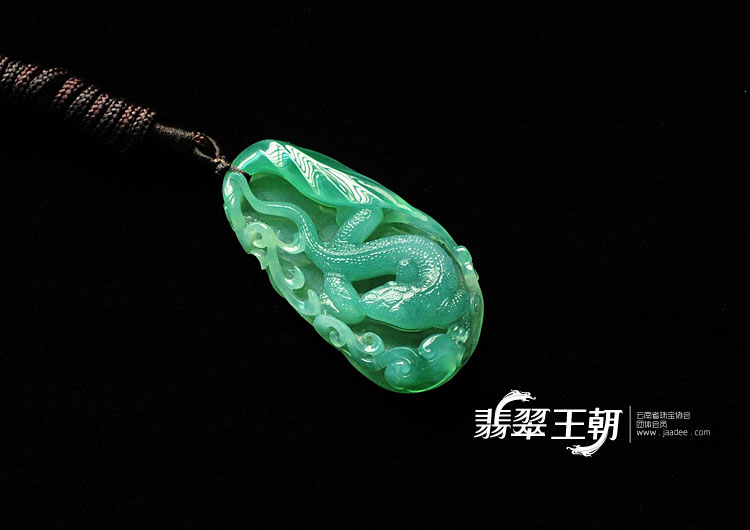 冰种蓝晴水缅甸翡翠今非昔比挂件