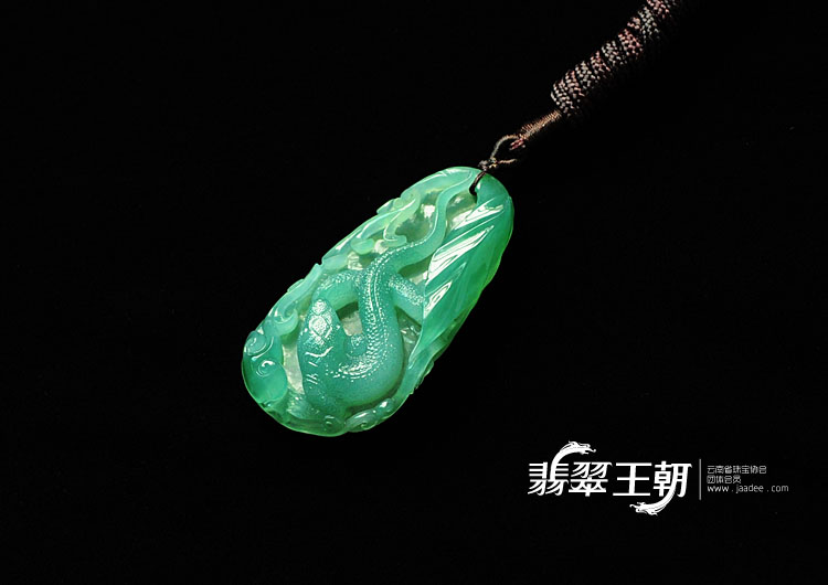 冰种蓝晴水缅甸翡翠今非昔比挂件