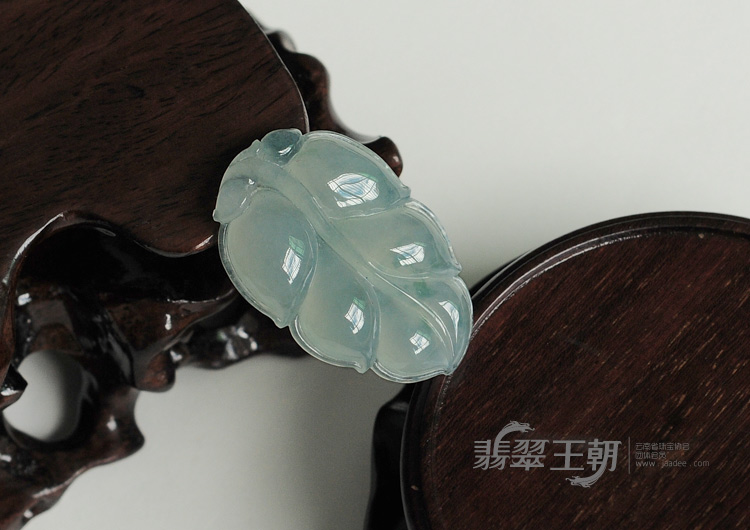 冰种飘花缅甸翡翠叶子挂件