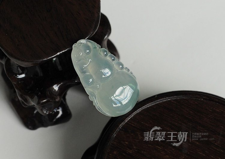 冰种略飘花缅甸翡翠福禄寿挂件