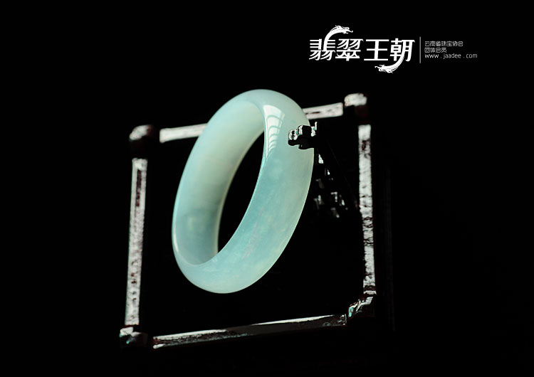 冰种晴水缅甸翡翠贵妃镯(53.6-48.4)