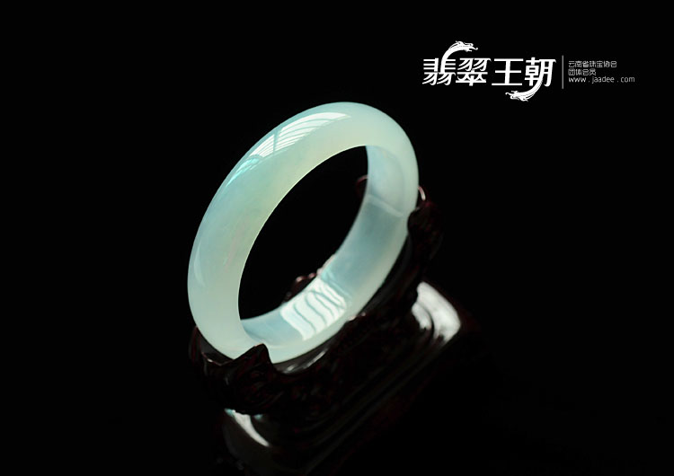 冰种晴水缅甸翡翠手镯(56.6)