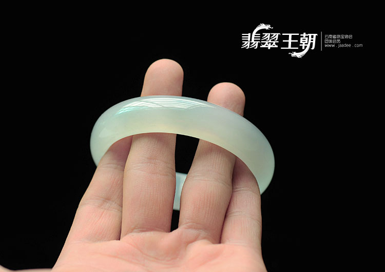 冰种晴水缅甸翡翠手镯(56.6)