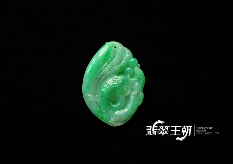 糯冰种翠色缅甸翡翠凤凰挂件