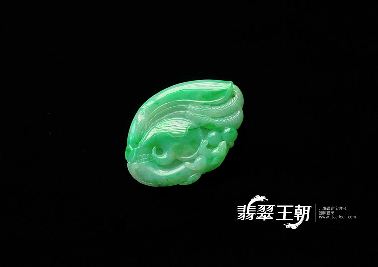 糯冰种翠色缅甸翡翠凤凰挂件