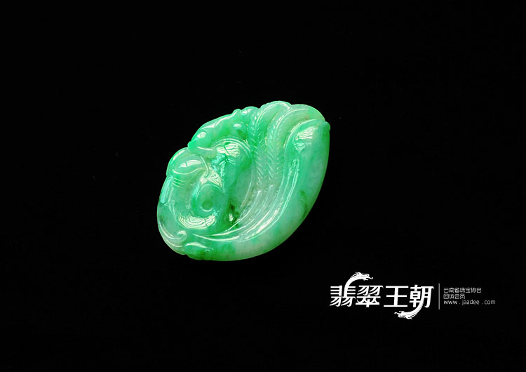 糯冰种翠色缅甸翡翠凤凰挂件