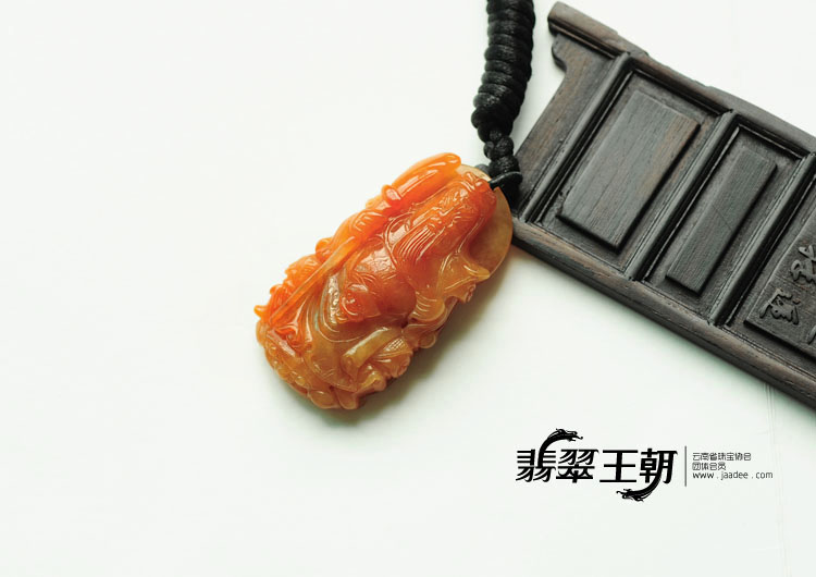 糯冰种红翡缅甸翡翠关公挂件
