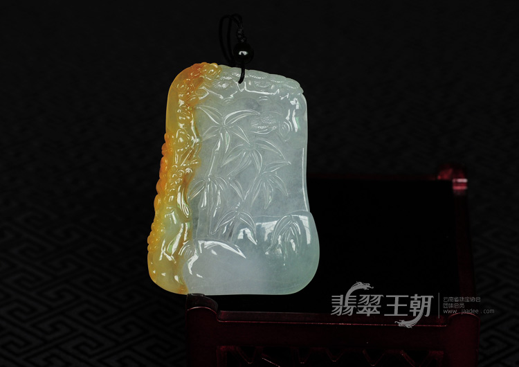 冰种淡三彩缅甸翡翠岁寒三友挂件