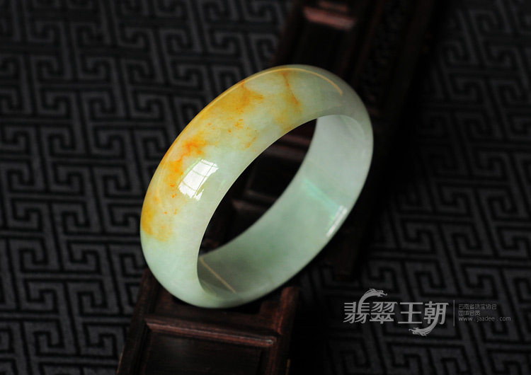 糯冰种黄翡缅甸翡翠手镯(61.4)