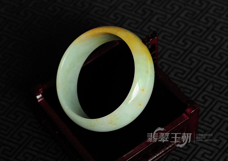 糯冰种黄翡缅甸翡翠手镯(58.5)