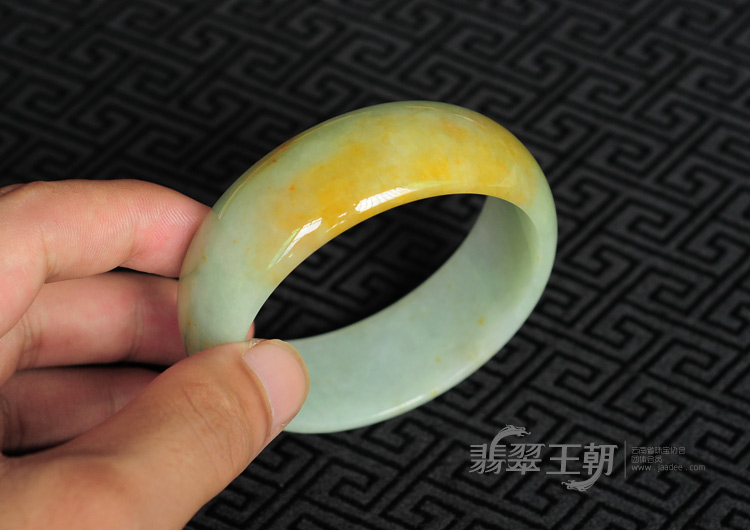 糯冰种黄翡缅甸翡翠手镯(58.5)