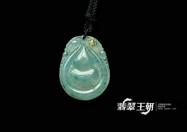 冰种飘花略带黄翡缅甸翡翠福在眼前挂件