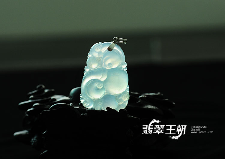 冰种晴水缅甸翡翠镶白金扣如意寿挂件